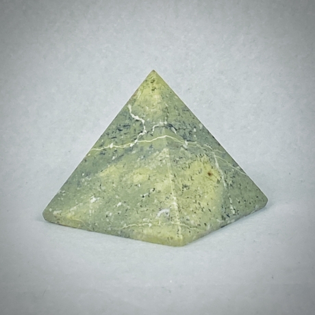 Szerpentin piramis